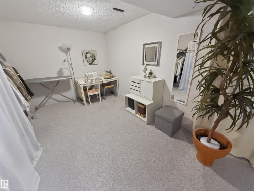 11 Fifth Avenue, Spruce Grove, AB 
