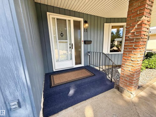 11 Fifth Avenue, Spruce Grove, AB 