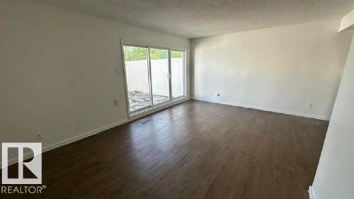 12C Meadowlark Village, Edmonton, AB 