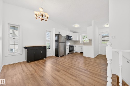 18956 78 Avenue Nw, Edmonton, AB - Indoor Photo Showing Kitchen