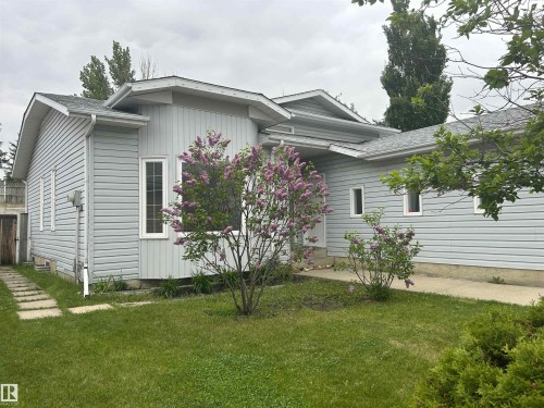 18956 78 Avenue Nw, Edmonton, AB - Outdoor