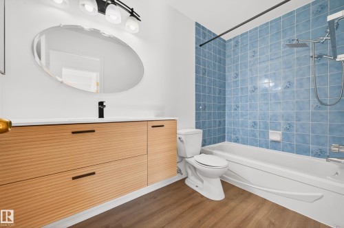 18956 78 Avenue Nw, Edmonton, AB - Indoor Photo Showing Bathroom