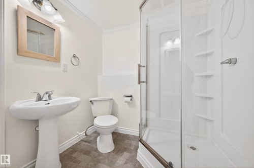 18956 78 Avenue Nw, Edmonton, AB - Indoor Photo Showing Bathroom