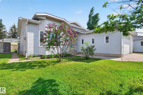 18956 78 Avenue Nw, Edmonton, AB - Outdoor