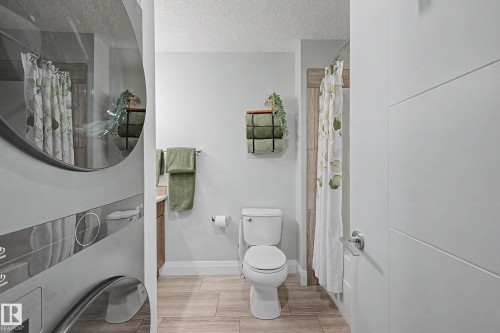 52 Gilmore Way, Spruce Grove, AB - Indoor Photo Showing Bathroom