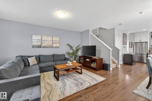 52 Gilmore Way, Spruce Grove, AB - Indoor Photo Showing Living Room