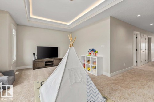 Recessed tray ceiling with perimeter lighting - 45 Elwyck Gate, Spruce Grove, AB 