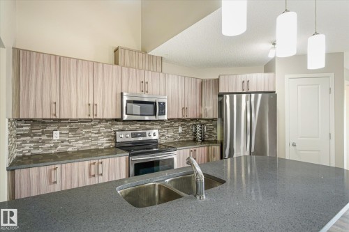 7774 Eifert Crescent, Edmonton, AB 