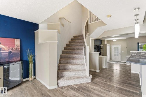 7774 Eifert Crescent, Edmonton, AB 
