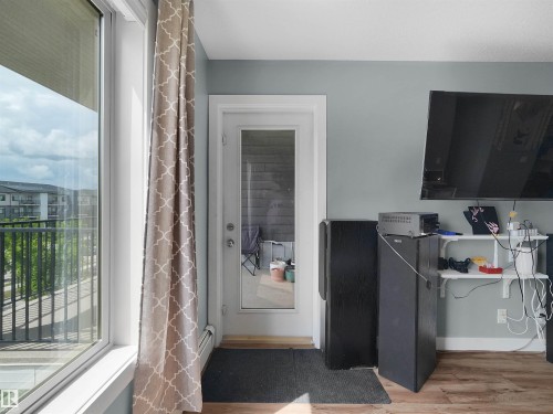 Interior entry - 406 11820 22 Avenue, Edmonton, AB 