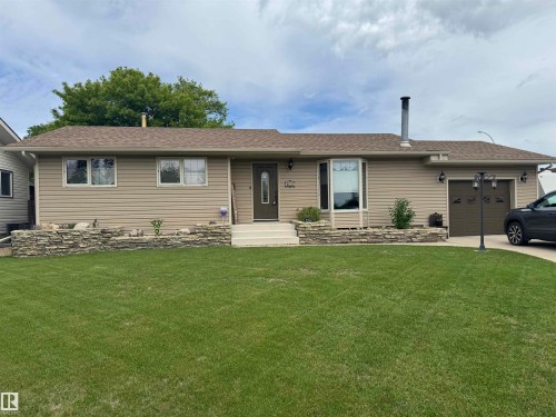 4502 55 Avenue  Vegreville, AB T9C 1E1