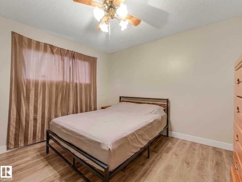 13807 92 Street, Edmonton, AB 