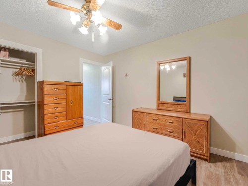 13807 92 Street, Edmonton, AB 