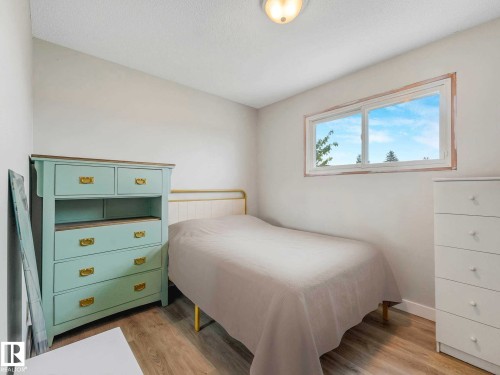 13807 92 Street, Edmonton, AB 