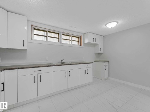 13807 92 Street, Edmonton, AB 