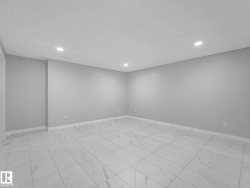 13807 92 Street, Edmonton, AB 