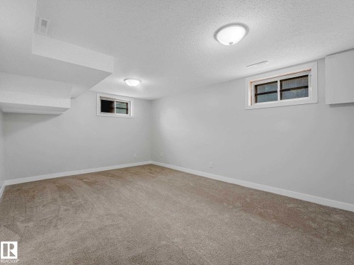 13807 92 Street, Edmonton, AB 