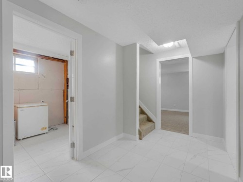 13807 92 Street, Edmonton, AB 