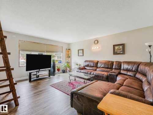13807 92 Street, Edmonton, AB 