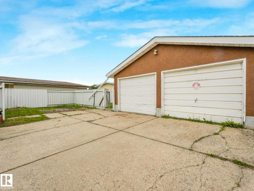 13807 92 Street, Edmonton, AB 