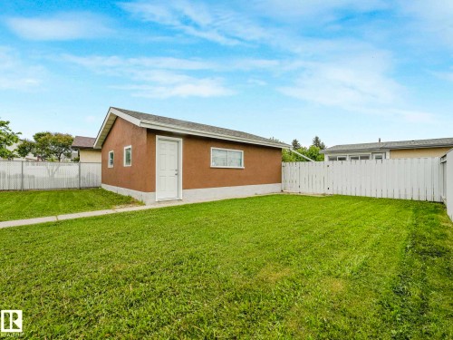 13807 92 Street, Edmonton, AB 