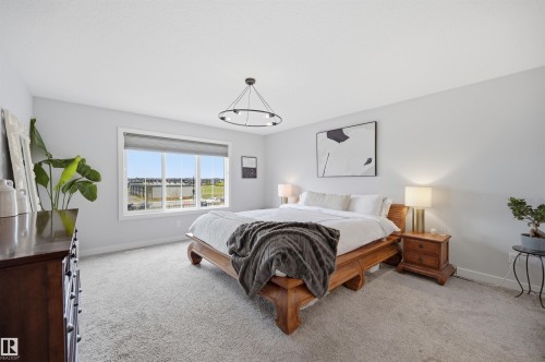 6615 Knox Place, Edmonton, AB - Indoor Photo Showing Bedroom