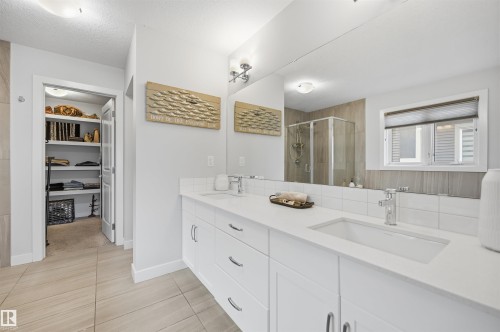 6615 Knox Place, Edmonton, AB - Indoor Photo Showing Bathroom