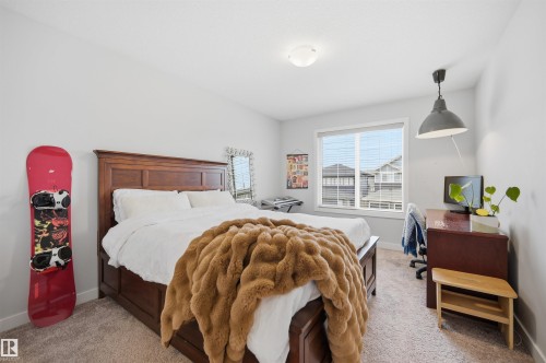 6615 Knox Place, Edmonton, AB - Indoor Photo Showing Bedroom