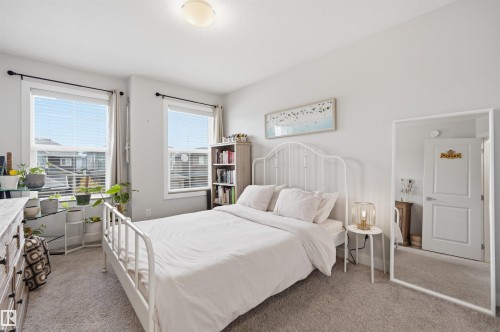 6615 Knox Place, Edmonton, AB - Indoor Photo Showing Bedroom