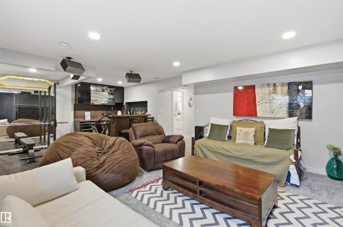6615 Knox Place, Edmonton, AB - Indoor