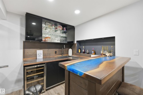 6615 Knox Place, Edmonton, AB - Indoor