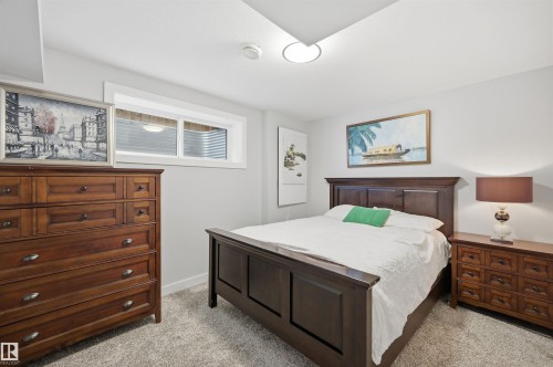 6615 Knox Place, Edmonton, AB - Indoor Photo Showing Bedroom