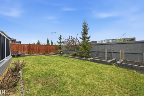 6615 Knox Place, Edmonton, AB - Outdoor With Backyard