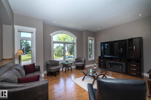 6504 97 Avenue, Edmonton, AB 