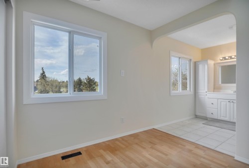 5353 Hill View Crescent, Edmonton, AB 