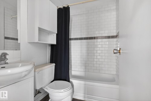 6203 122 Avenue, Edmonton, AB 
