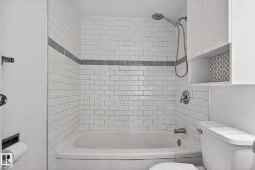 6203 122 Avenue, Edmonton, AB 