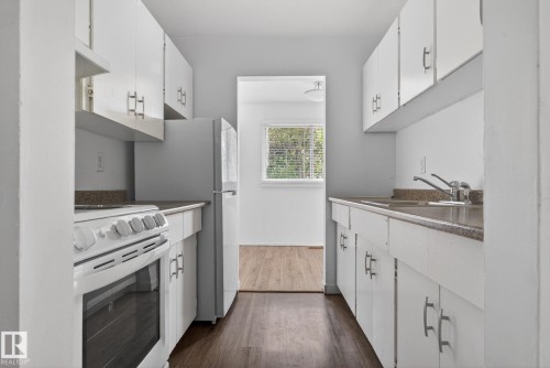 6203 122 Avenue, Edmonton, AB 