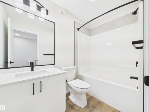 87 Sereno Lane, Fort Saskatchewan, AB - Indoor Photo Showing Bathroom