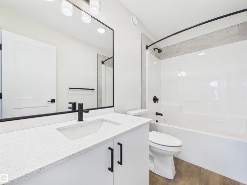 87 Sereno Lane, Fort Saskatchewan, AB - Indoor Photo Showing Bathroom