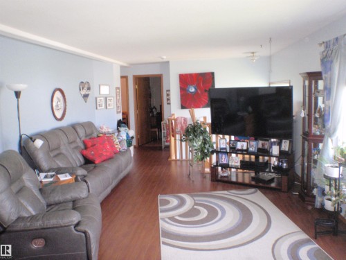 3 Hillside Avenue, Swan Hills, AB 