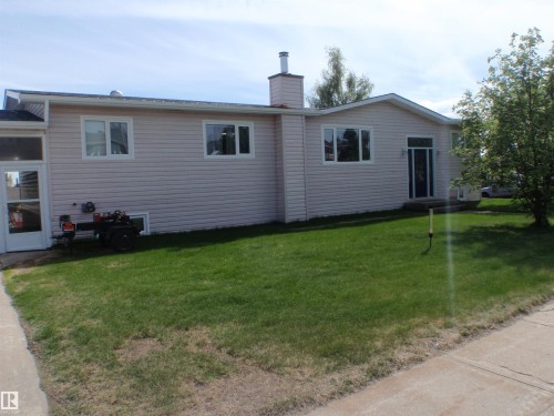 3 Hillside Avenue, Swan Hills, AB 
