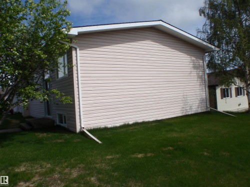 3 Hillside Avenue, Swan Hills, AB 