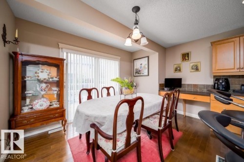 2577 Hanna Crescent, Edmonton, AB - Indoor Photo Showing Dining Room