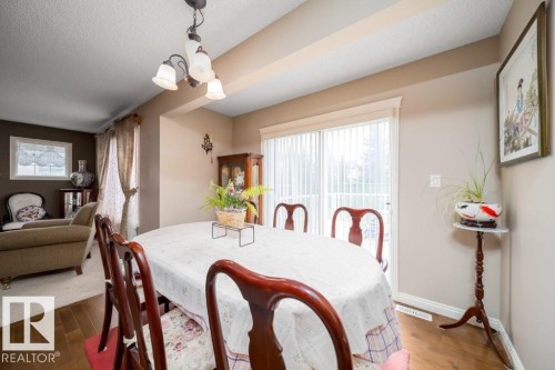 2577 Hanna Crescent, Edmonton, AB - Indoor Photo Showing Dining Room