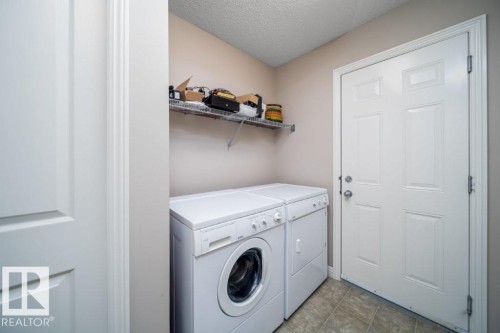 2577 Hanna Crescent, Edmonton, AB - Indoor Photo Showing Laundry Room
