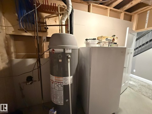 Image quality insufficient for description - 2 104 Allard Link, Edmonton, AB 
