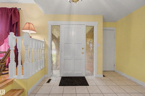 2068 45 Street, Edmonton, AB - Indoor Photo Showing Other Room