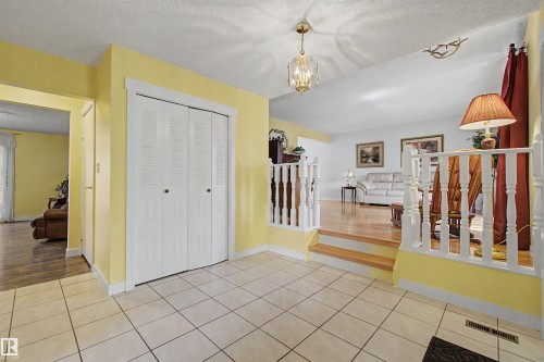 2068 45 Street, Edmonton, AB - Indoor Photo Showing Other Room