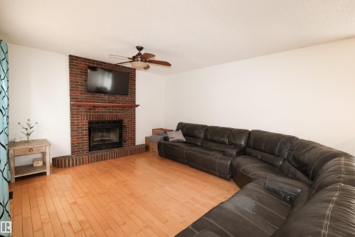 3467 39 Street, Edmonton, AB 